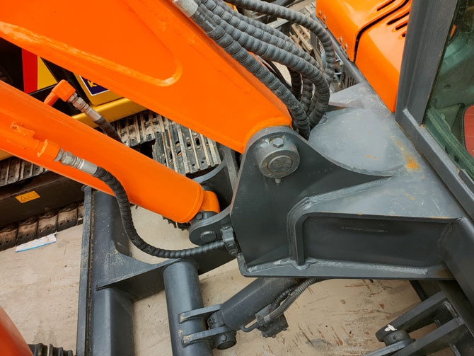 Doosan mini excavator DX60 2019 model in excellent condition