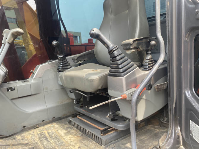 2019 Doosan DX75 mini excavator low hours in good condition