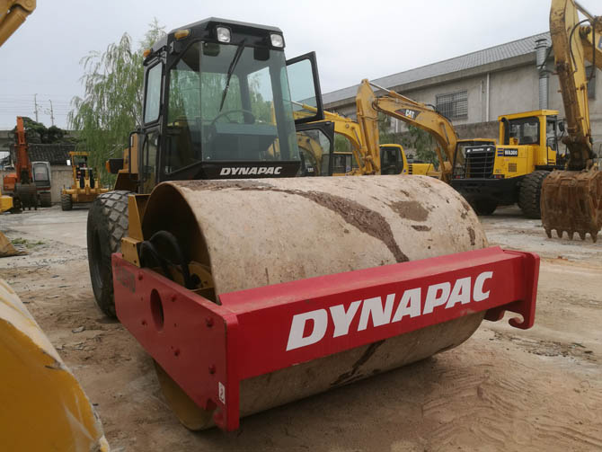 Dynapac CA251D single drum compactor 2010 model in good condition