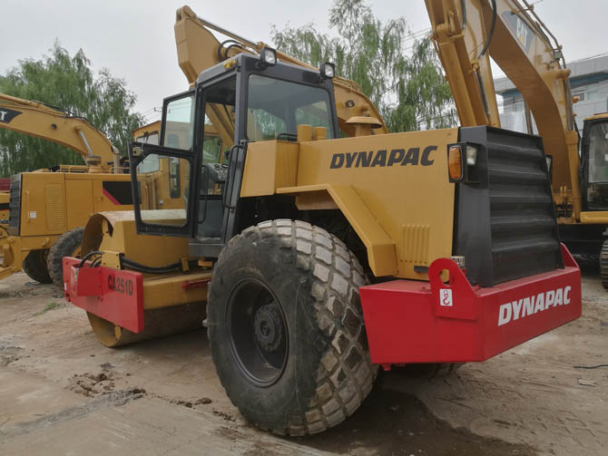 Dynapac CA251D single drum compactor 2010 model in good condition