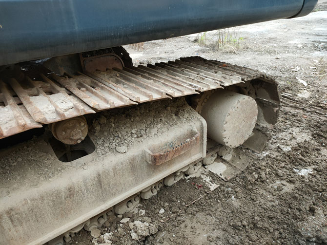 Hyundai R215-9 excavator 2019 model in excellent condition at job site