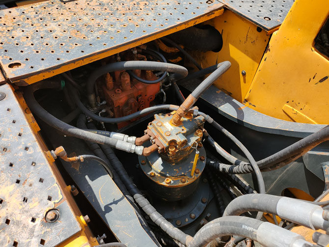 Hyundai Robex 330 excavator 2019 model low hours in excellent condition