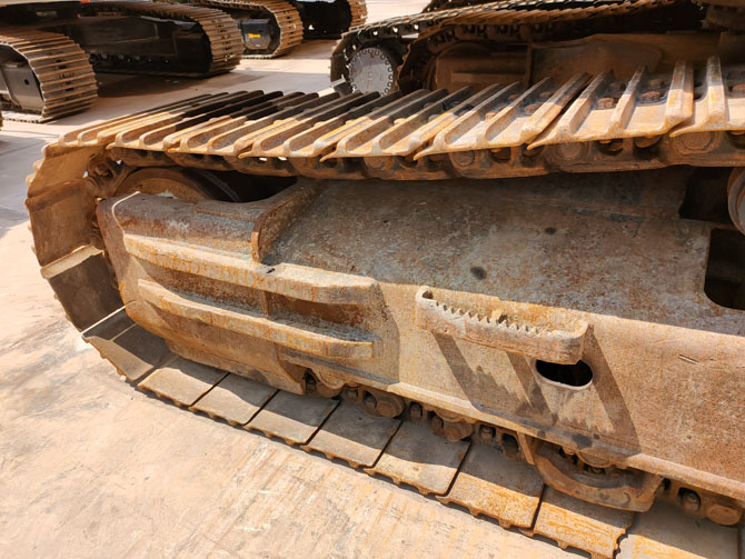 Hyundai Robex 330 excavator 2019 model low hours in excellent condition