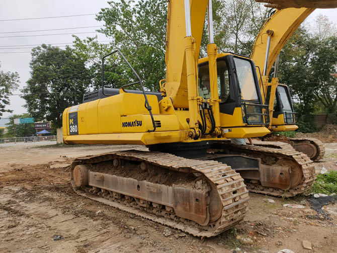Original Komatsu PC360 excavator 2014 model in good condition