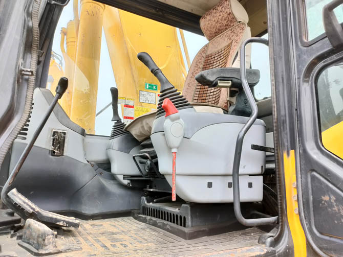 Original Komatsu PC360 excavator 2014 model in good condition