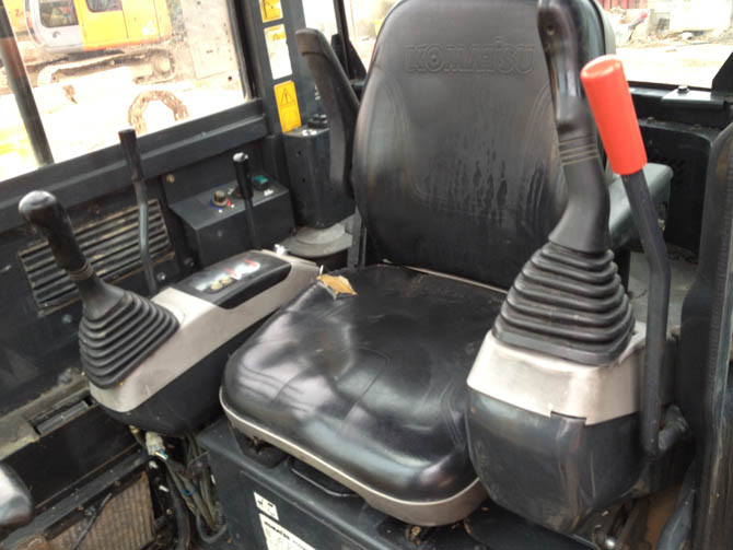 Komatsu PC55MR-2 mini excavator 2011 model in good working condition