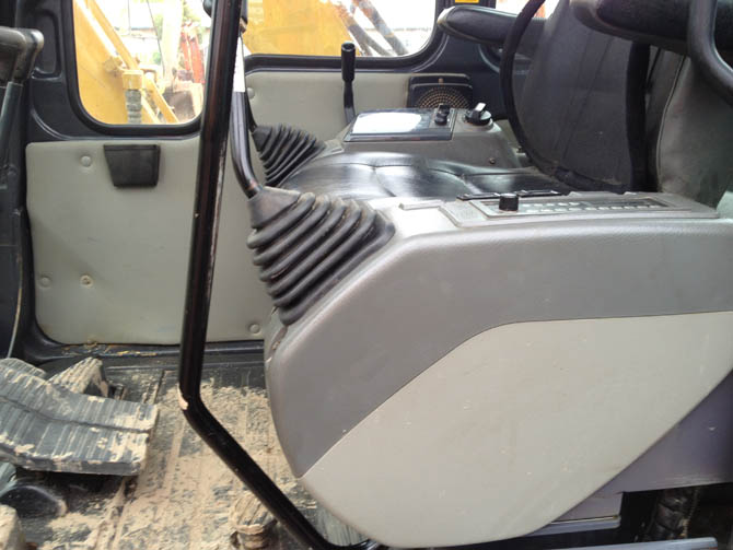 Komatsu PC55MR-2 mini excavator 2011 model in good working condition