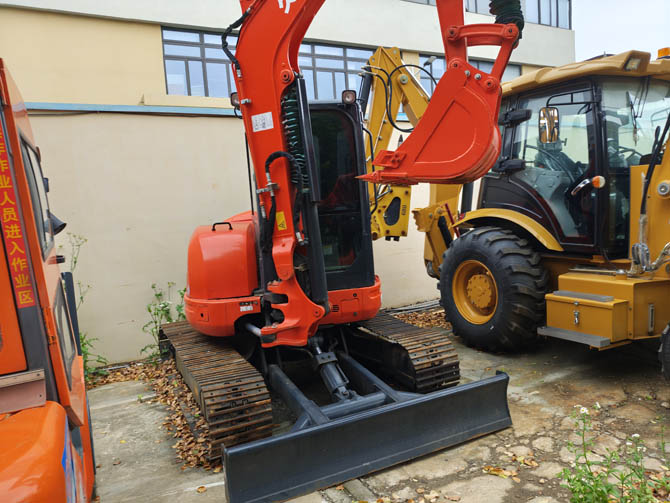 Kubota U50 mini excavator 2018 model for sale in good condition