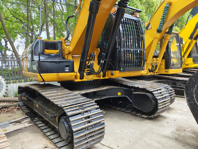 Used Caterpillar 330D2L excavator 2021 model in good condition