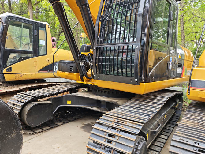 Used Caterpillar 330D2L excavator 2021 model in good condition