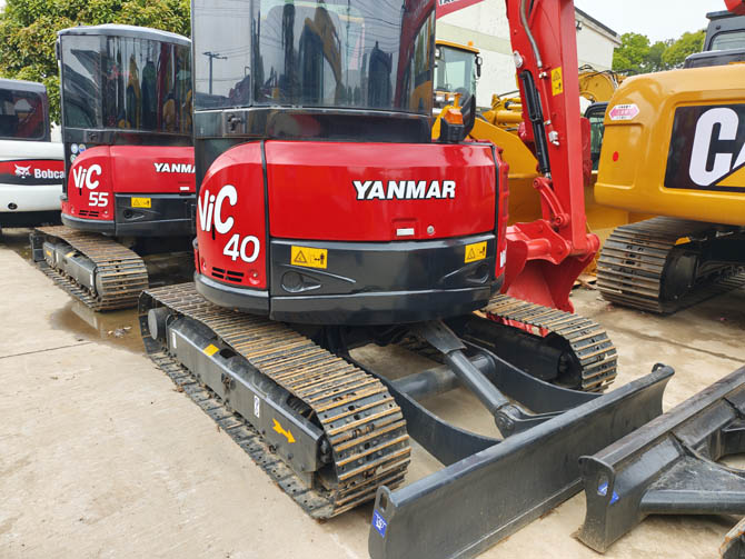 Yanmar VIO40 mini excavator 2016 model in good condition