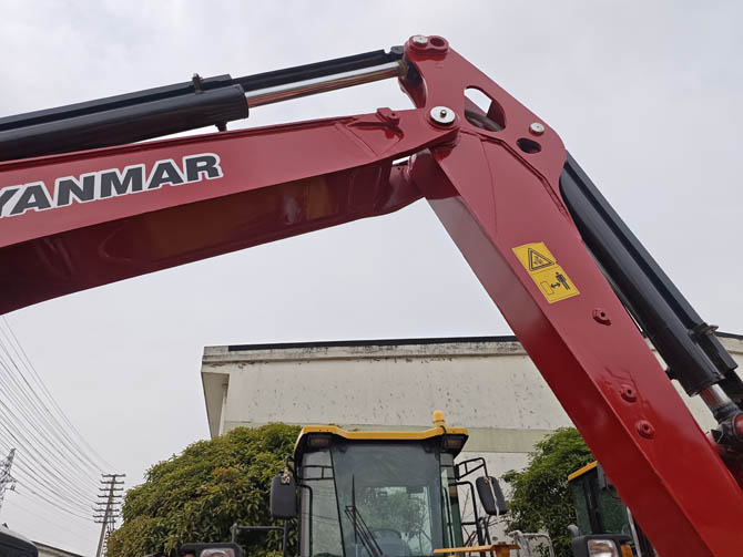 Yanmar VIO40 mini excavator 2016 model in good condition