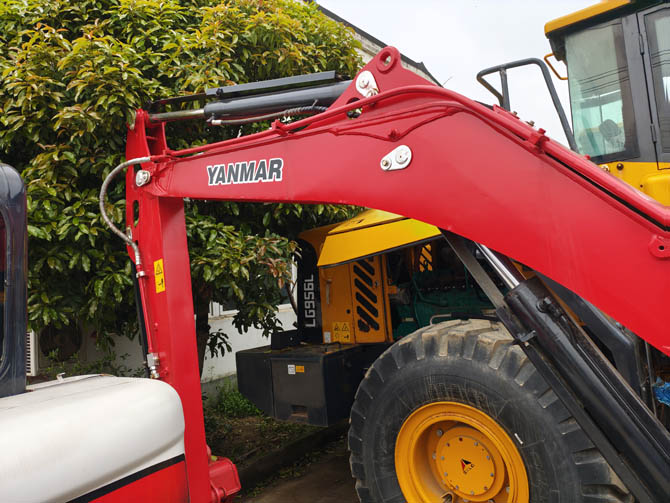 2014 Yanmar VIO55 mini excavator for sale in good condition