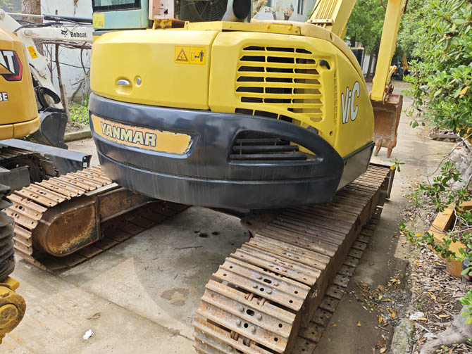 Original Yanmar VIO80 mini excavator 2015 model in good condition