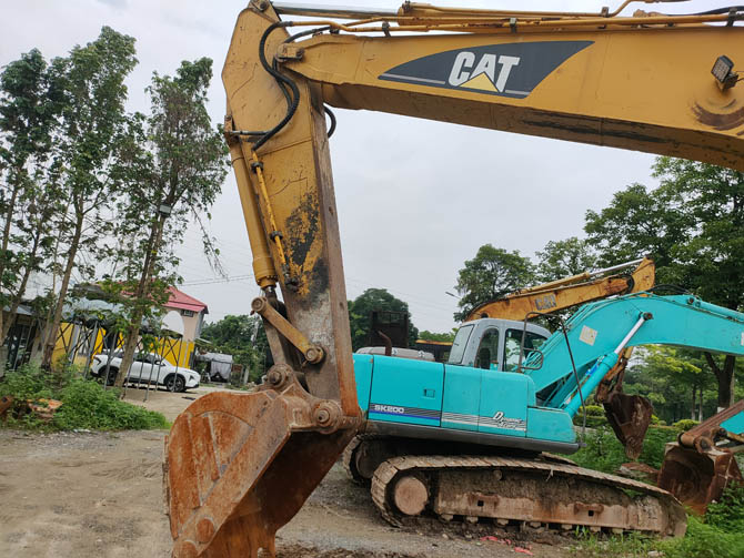 Original Cat 320B excavator for sale Nigeria