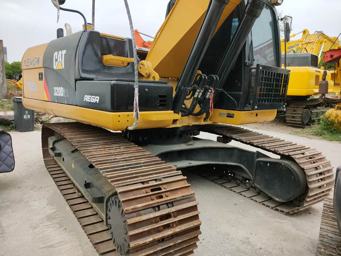 2022 Cat 320D2L excavator for sale made in Japan