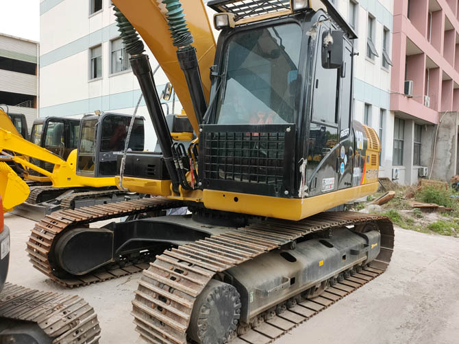 2022 Cat 320D2L excavator for sale made in Japan