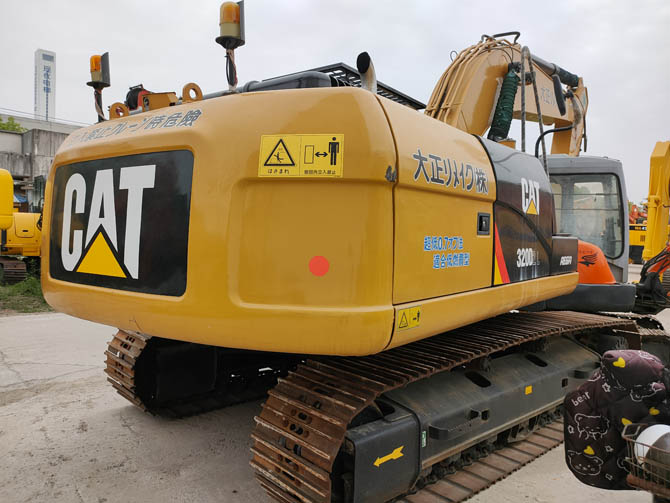 2022 Cat 320D2L excavator for sale made in Japan