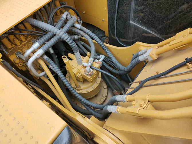 2022 Cat 320D2L excavator for sale made in Japan