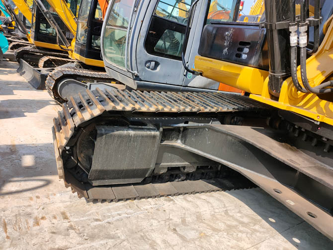 2022 Cat 330D2L excavator for sale in China