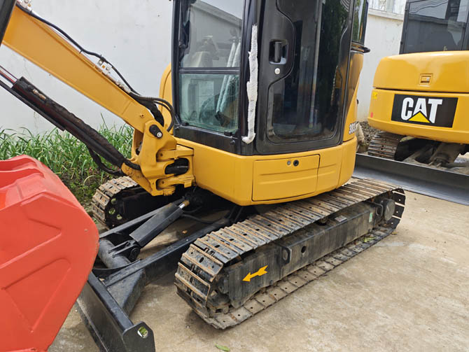 2021 Cat Mini Digger 303.5E mini excavator for sale in good condition