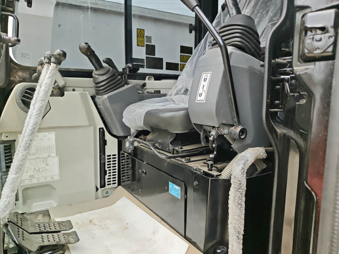 2021 Cat Mini Digger 303.5E mini excavator for sale in good condition