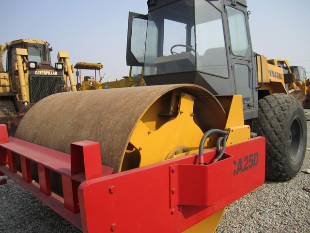 2013 Dynapac CA25D single drum compactor made in Sweden