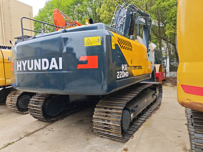 Hyundai HX220HD excavator 2024 model in excellent condition