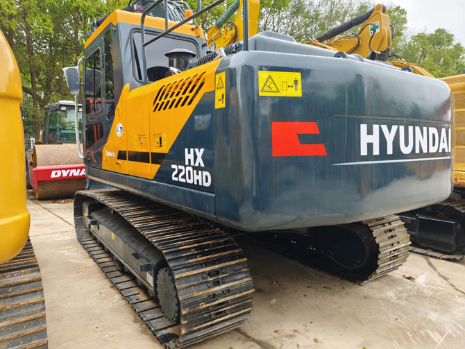 Hyundai HX220HD excavator 2024 model in excellent condition