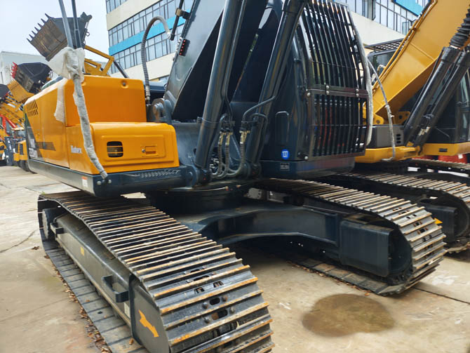 Hyundai HX220HD excavator 2024 model in excellent condition