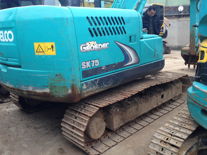 Kobelco SK75-8 mini excavator 2017 model for sale in good condition
