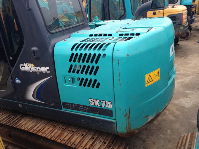 Kobelco SK75-8 mini excavator 2017 model for sale in good condition