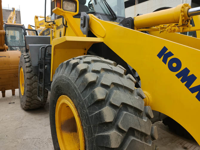 Komatsu Wheel Loader WA320-5 used machine in good condition
