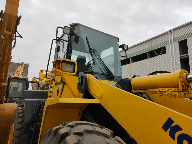 Komatsu Wheel Loader WA320-5 used machine in good condition