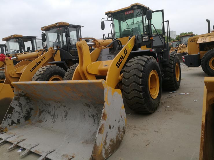 SDLG Wheel Loader LG953N 5 ton loader in working condition