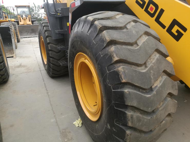 SDLG Wheel Loader LG953N 5 ton loader in working condition