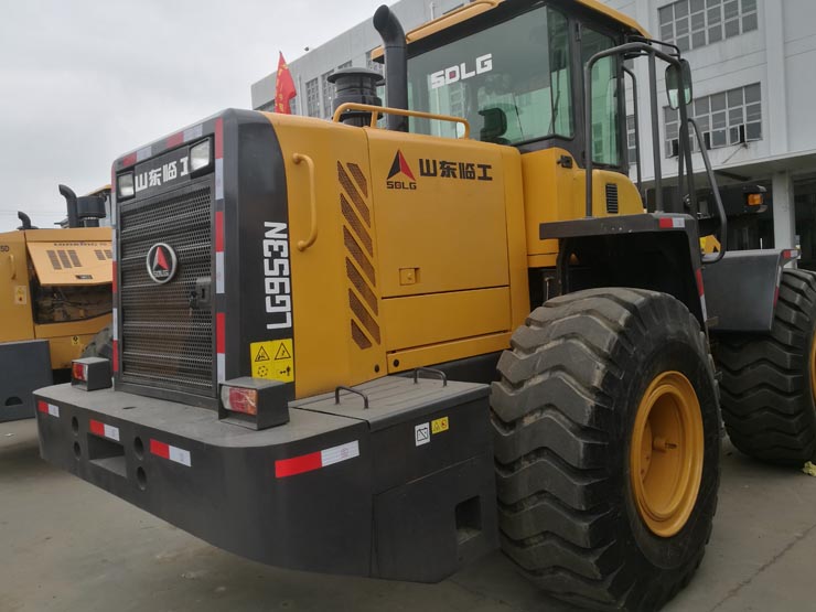 SDLG Wheel Loader LG953N 5 ton loader in working condition
