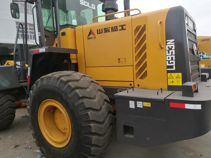 SDLG Wheel Loader LG953N 5 ton loader in working condition
