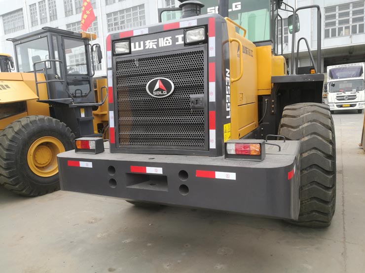 SDLG Wheel Loader LG953N 5 ton loader in working condition