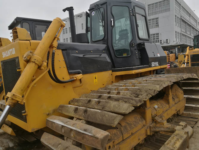 2024 SHANTUI SD16 With Swamp Track bulldozer in excellent condition