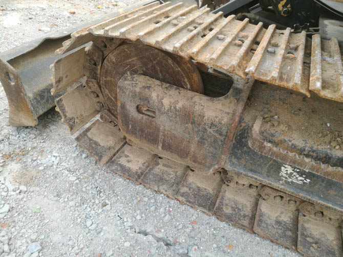 Used Sany SY75C-9 7 ton excavator for sale in excellent condition