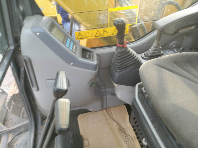 Used Sany SY75C-9 7 ton excavator for sale in excellent condition