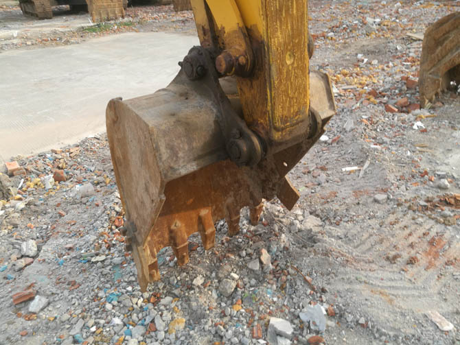 Used Sany SY75C-9 7 ton excavator for sale in excellent condition