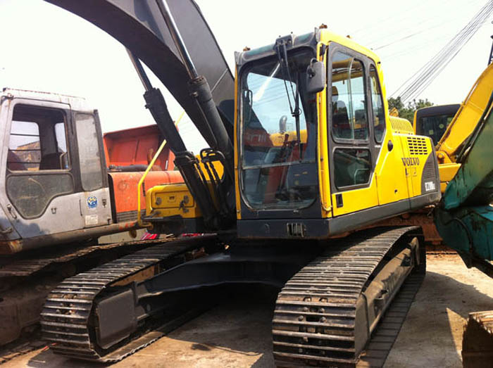2017 Volvo EC210 excavator for sale in good working condition