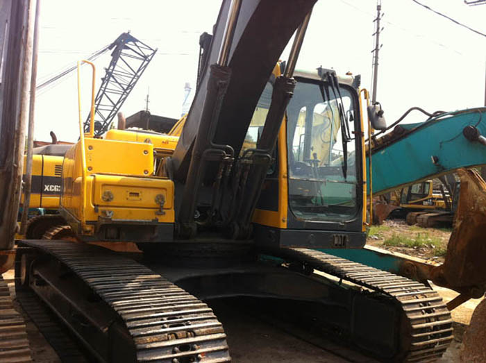 2017 Volvo EC210 excavator for sale in good working condition