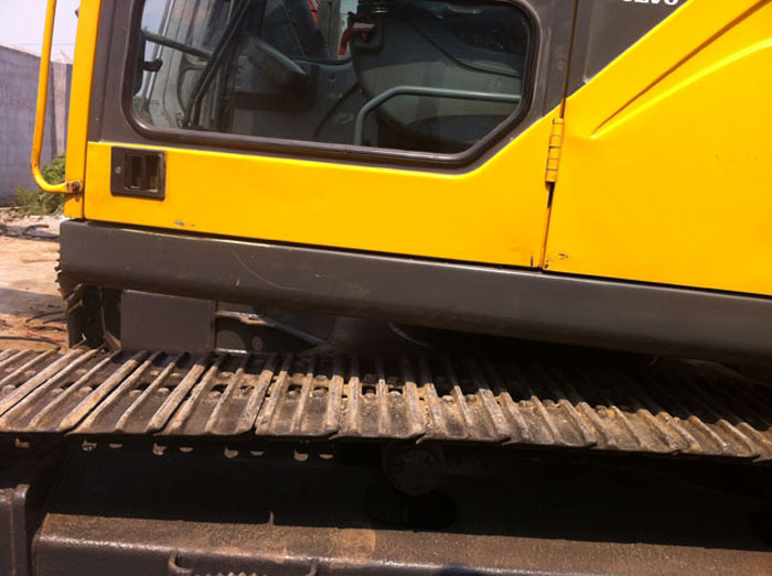 2017 Volvo EC210 excavator for sale in good working condition