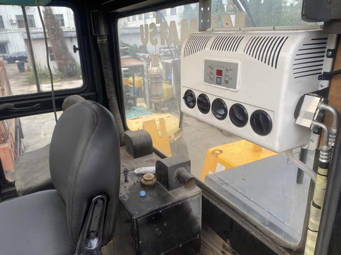 Komatsu FD25T-10 25 ton forklift for sale made in Japan