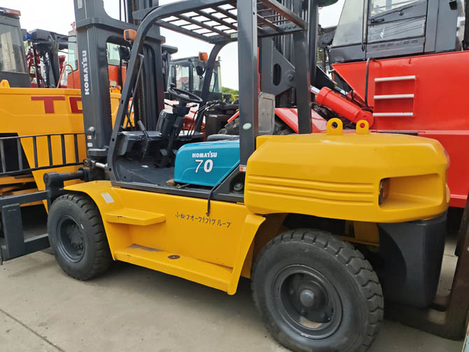 Komatsu FD70-7 7 ton forklift for sale Made in Japan