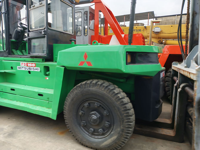 Mitsubishi FD160 16 ton forklift for sale made in Japan